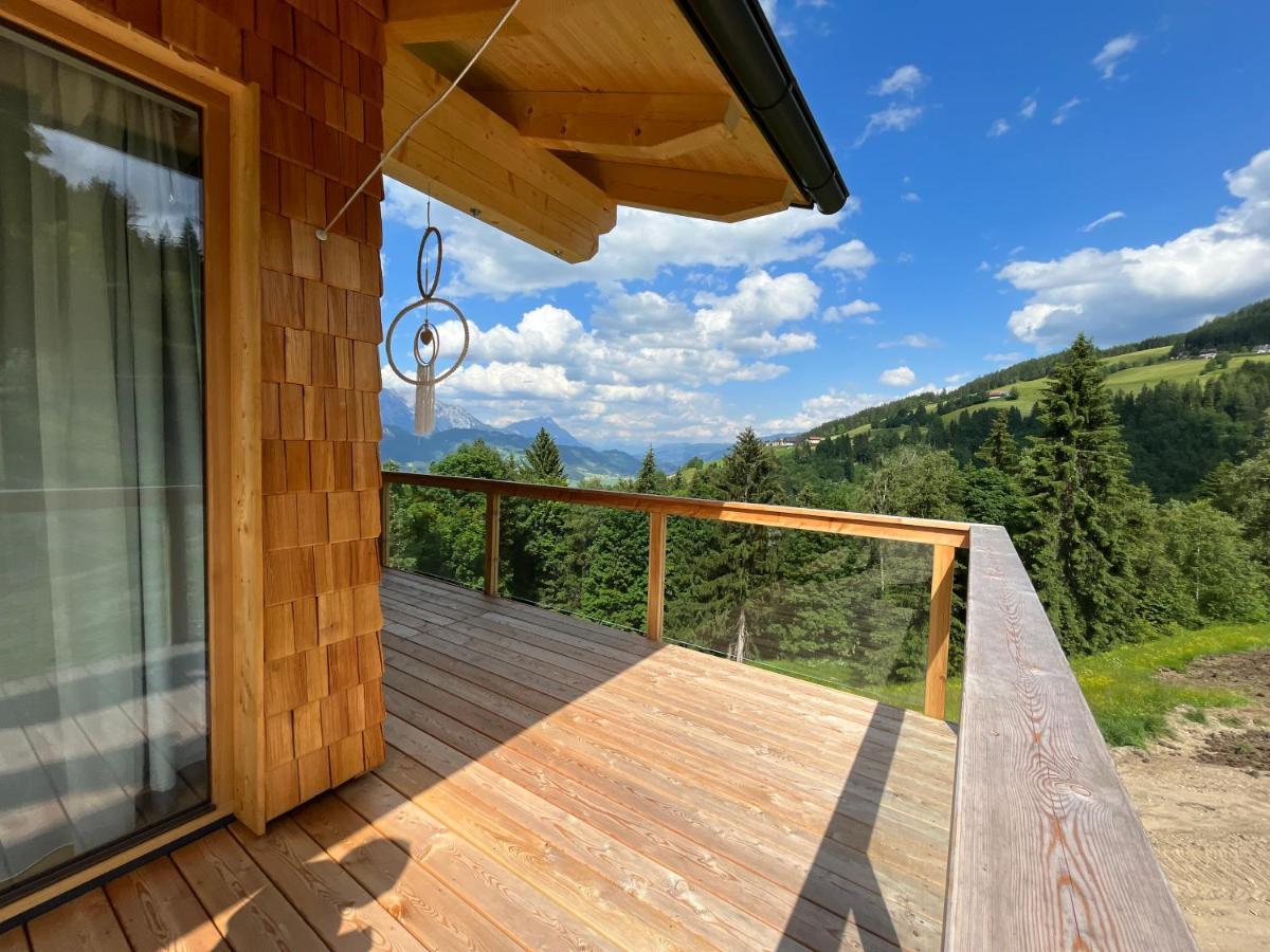 Hoeflehner Premium Eco Lodge Haus im Ennstal Exterior photo